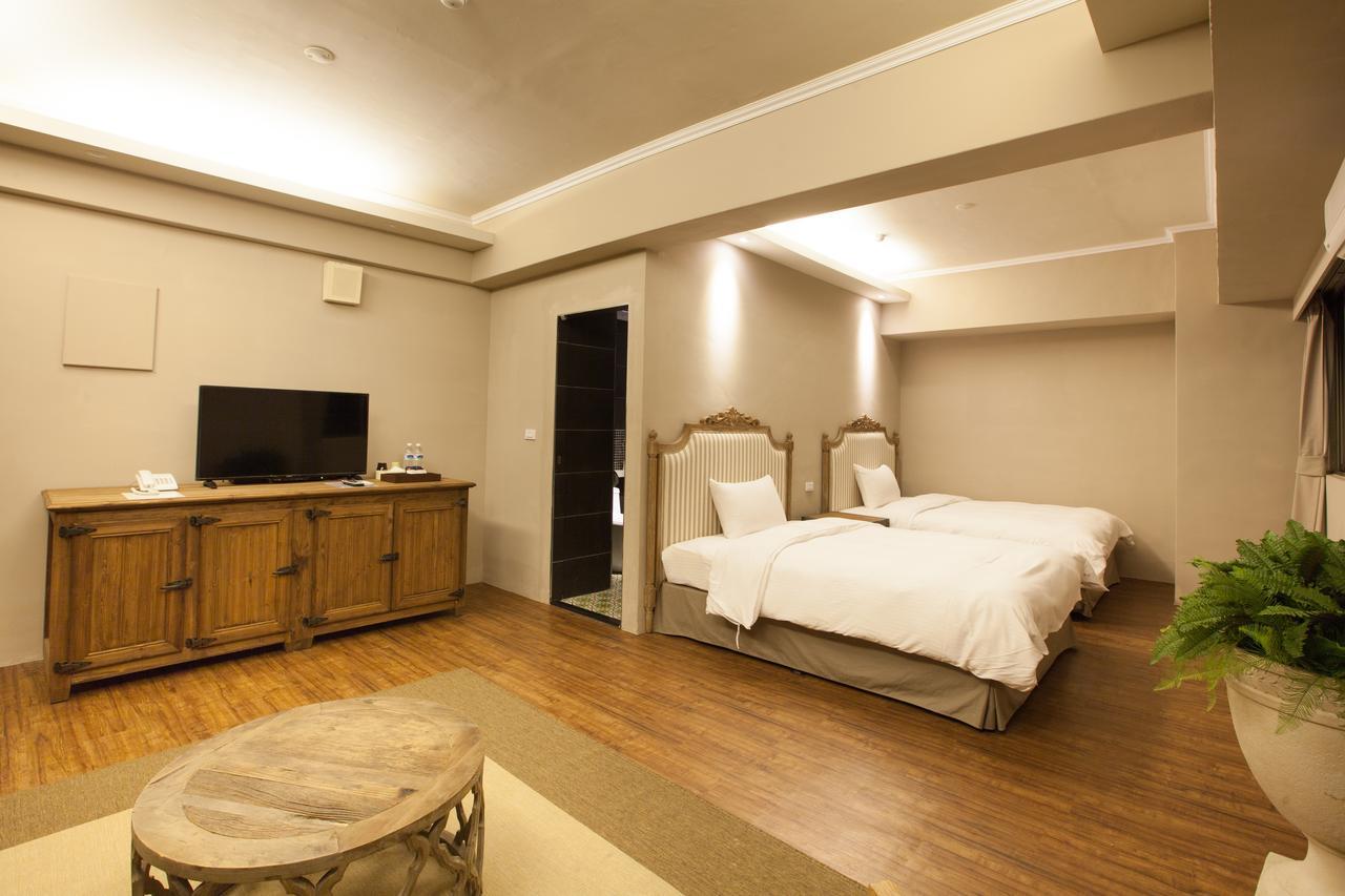 Chihpen Hotel Royal Kingdom Wenquan Bagian luar foto