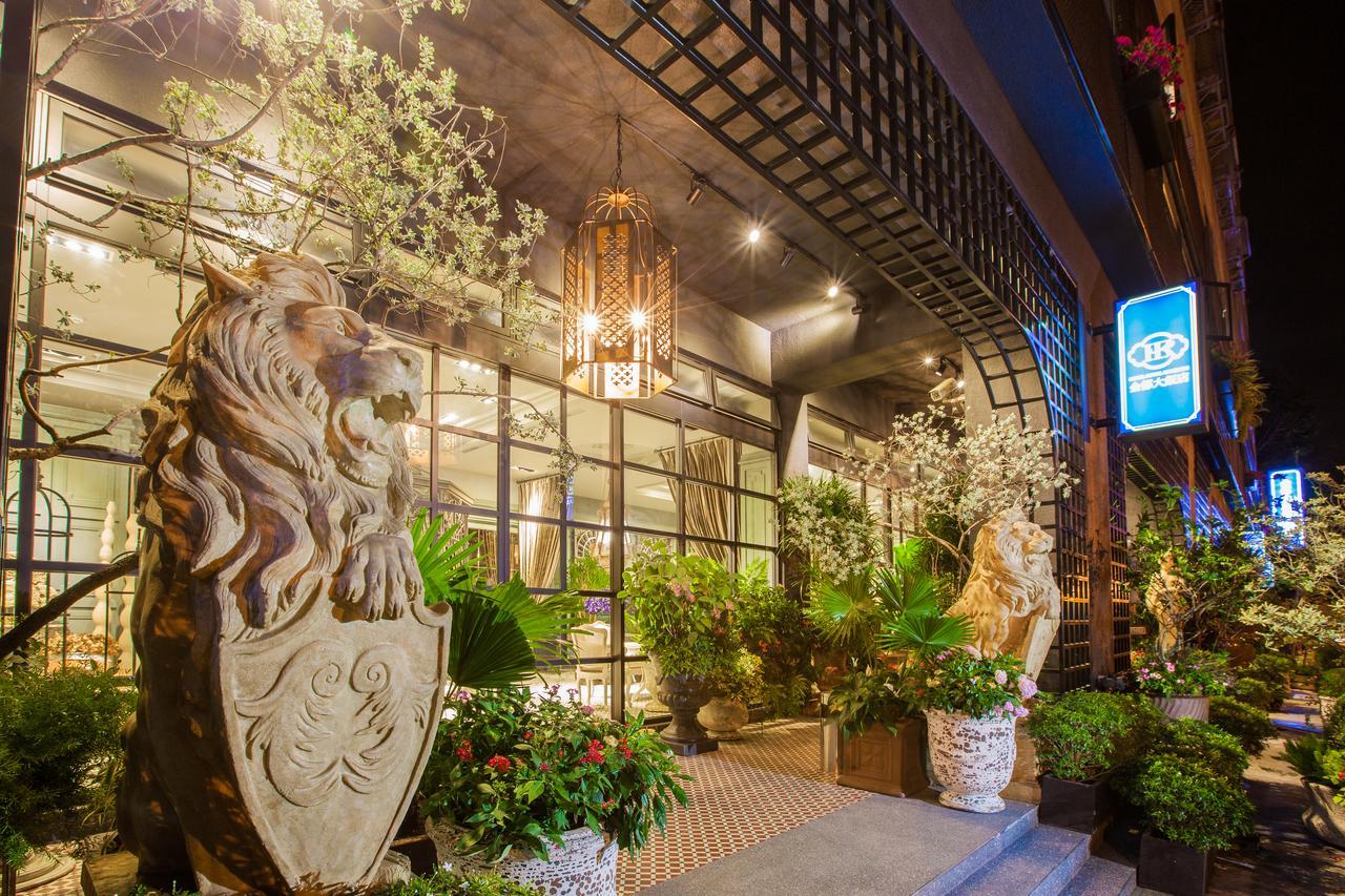 Chihpen Hotel Royal Kingdom Wenquan Bagian luar foto