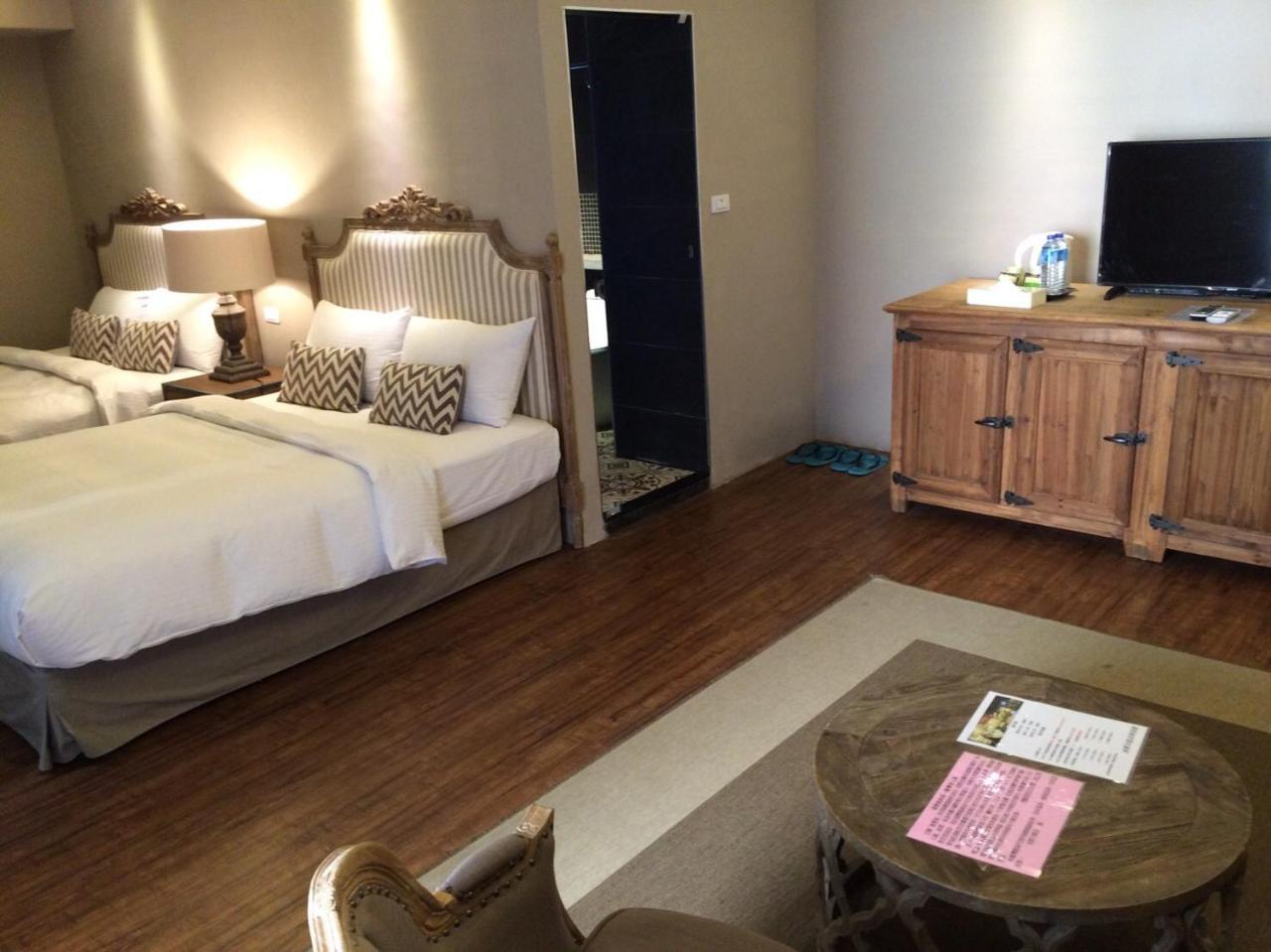 Chihpen Hotel Royal Kingdom Wenquan Bagian luar foto